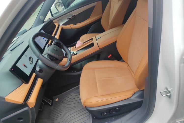 Used VOYAH PASSION 2024 PHEV Four-Wheel Drive Ultra-Long Range Flagship Model Left Front Seat