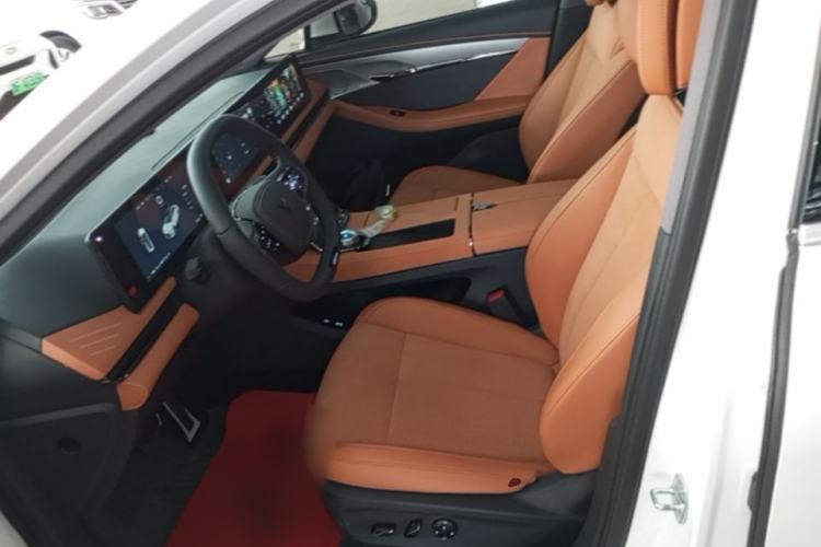 Used VOYAH PASSION 2024 PHEV Four-Wheel Drive Ultra-Long Range Flagship Model Left Front Seat
