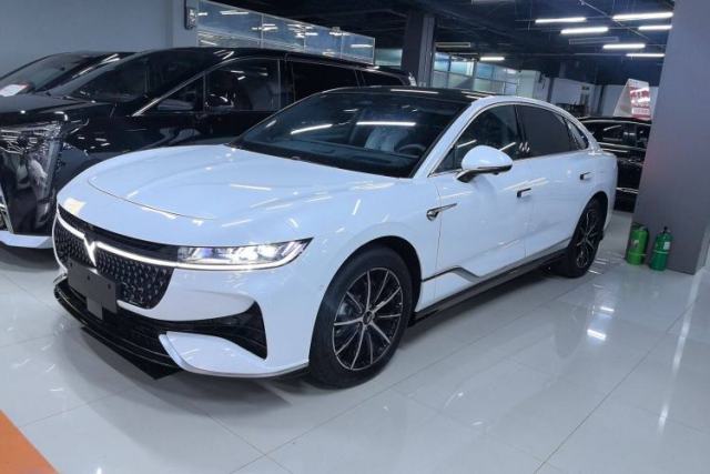 Used VOYAH PASSION 2024 PHEV Four-Wheel Drive Ultra-Long Range Executive Edition
