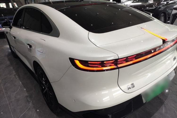 Used VOYAH PASSION 2024 PHEV Four-Wheel Drive Ultra-Long Range Executive Edition Rear Left 45 Deg