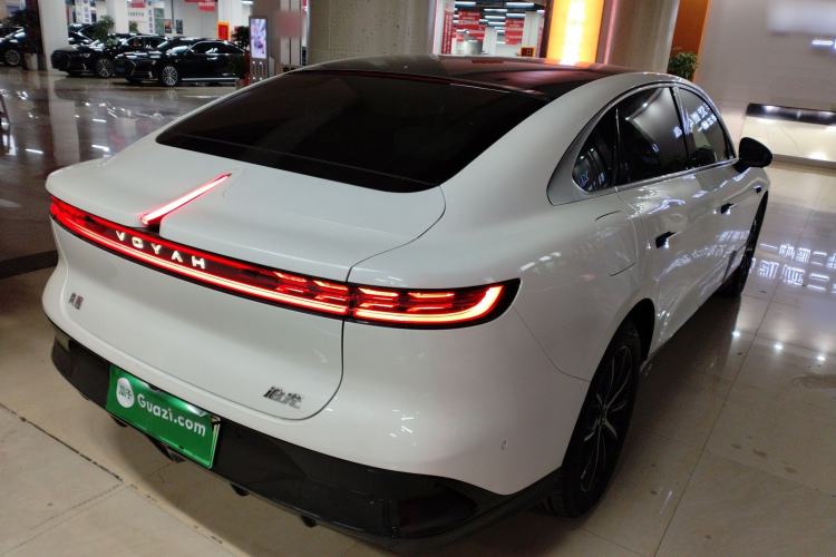 Used VOYAH PASSION 2024 PHEV Four-Wheel Drive Ultra-Long Range Executive Edition Rear Right 45 Deg
