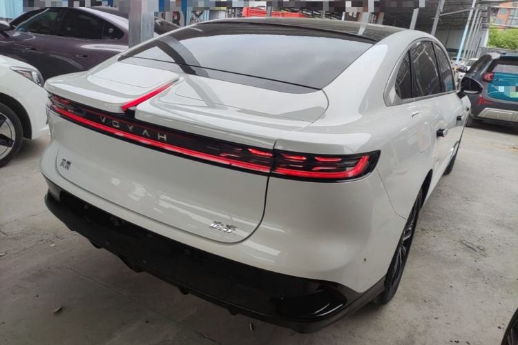 Used VOYAH PASSION 2024 PHEV Four-Wheel Drive Ultra-Long Range Executive Edition Rear Right 45 Deg