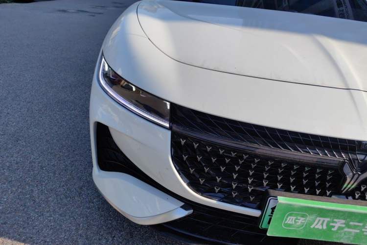 Used VOYAH PASSION 2024 PHEV Four-Wheel Drive Ultra-Long Range Flagship Model Right Front Headlight