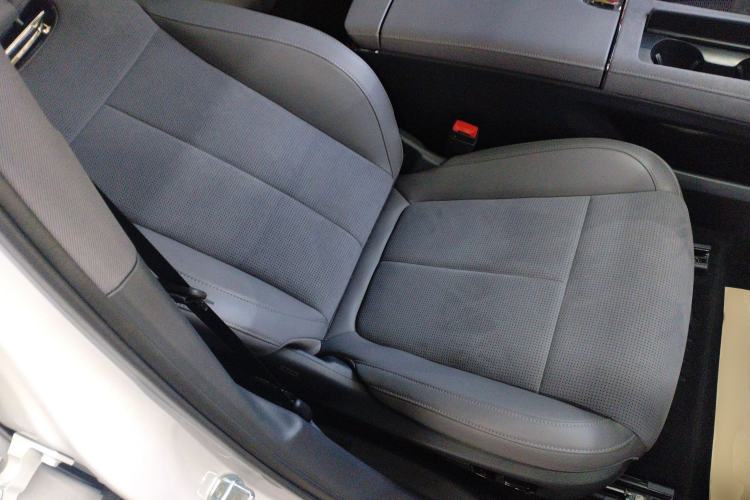 Used VOYAH PASSION 2024 PHEV Four-Wheel Drive Ultra-Long Range Flagship Model Right Front Seat
