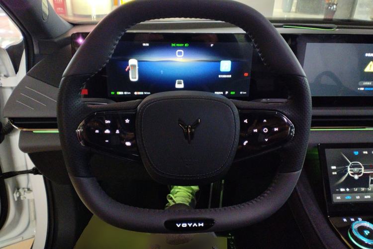 Used VOYAH PASSION 2024 PHEV Four-Wheel Drive Ultra-Long Range Executive Edition Steering Wheel
