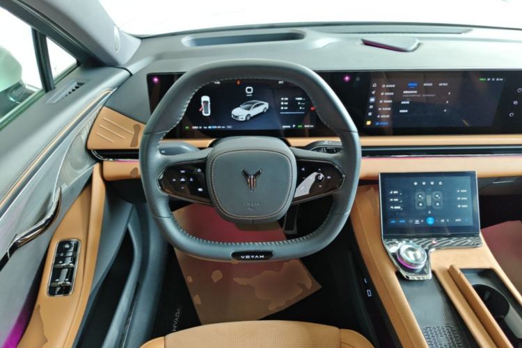 Used VOYAH PASSION 2024 PHEV Four-Wheel Drive Ultra-Long Range Executive Edition Steering Wheel