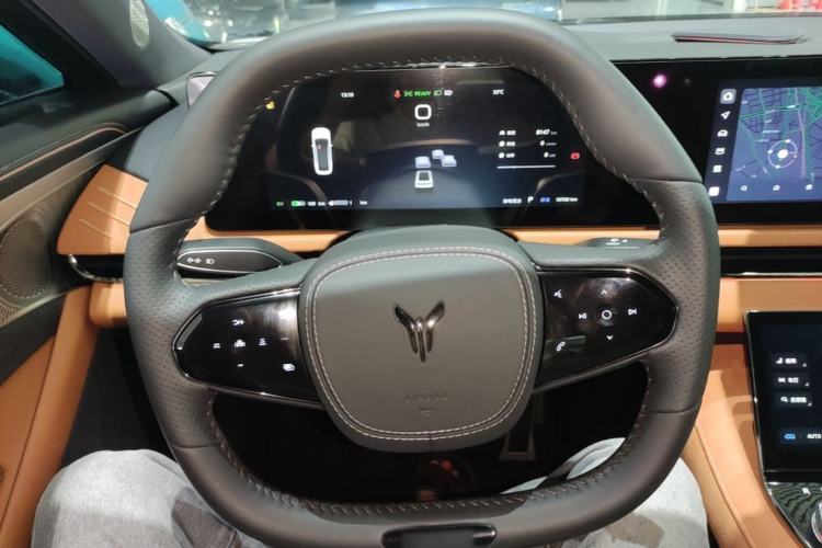 Used VOYAH PASSION 2024 PHEV Four-Wheel Drive Ultra-Long Range Executive Edition Steering Wheel