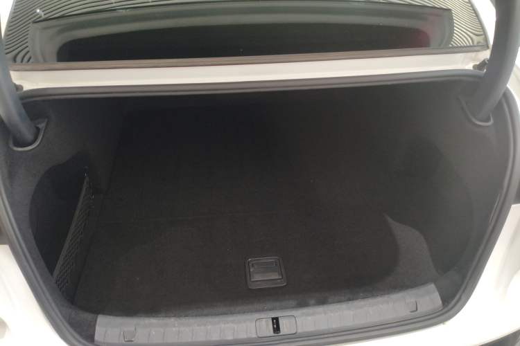 Used VOYAH PASSION 2024 PHEV Four-Wheel Drive Ultra-Long Range Flagship Model Trunk