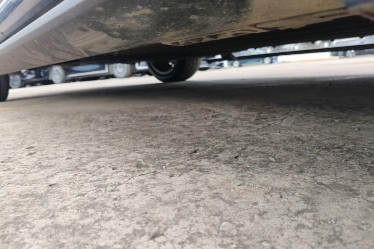 Used VOYAH Titan 2026 Model Max+ Chassis Front Right