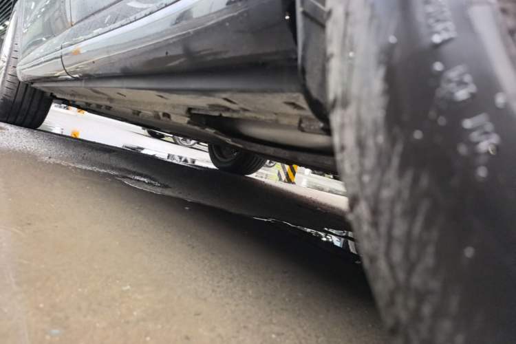 Used VOYAH Titan 2026 Model Max Chassis Rear Left