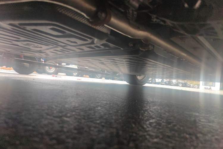 Used VOYAH Titan 2026 Model Max+ Chassis Rear Right