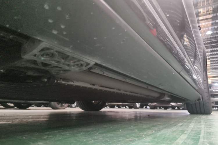 Used VOYAH Titan 2026 Model Max+ Chassis Rear Right