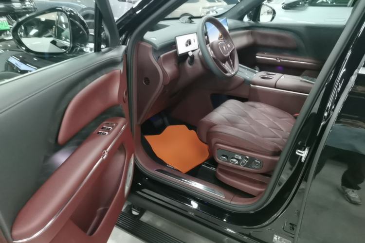 Used VOYAH Titan 2026 Model Max+ Driver Seat