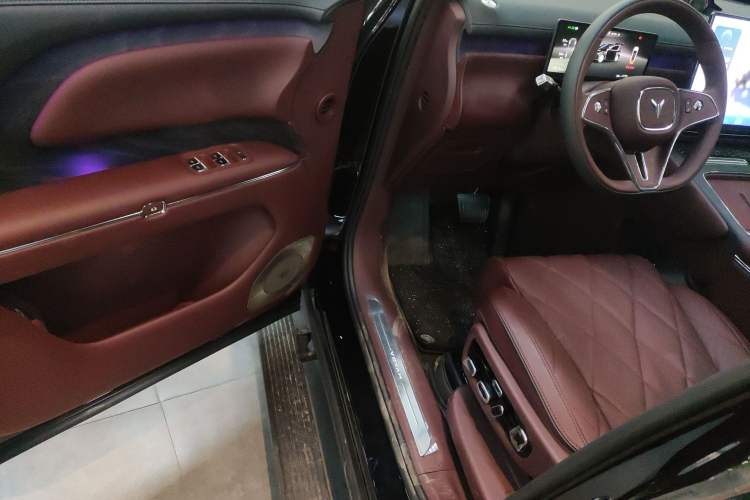Used VOYAH Titan 2026 Model Max+ Driver Seat