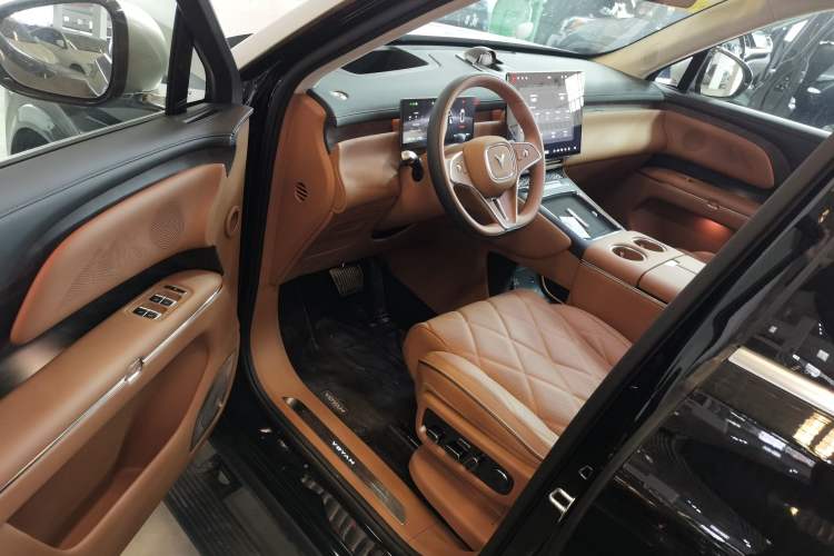 Used VOYAH Titan 2026 Model Max+ Driver Seat