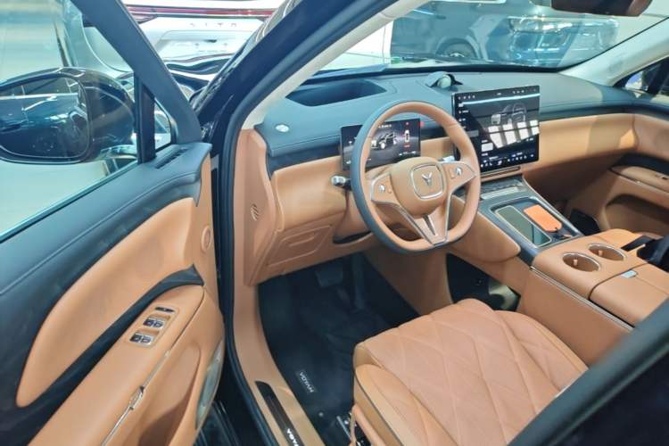 Used VOYAH Titan 2026 Model Max+ Driver Seat