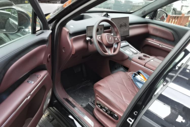 Used VOYAH Titan 2026 Model Max+ Driver Seat