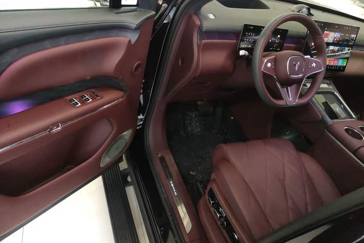 Used VOYAH Titan 2026 Model Max+ Driver Seat