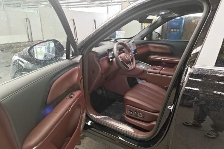 Used VOYAH Titan 2026 Model Max Driver Seat