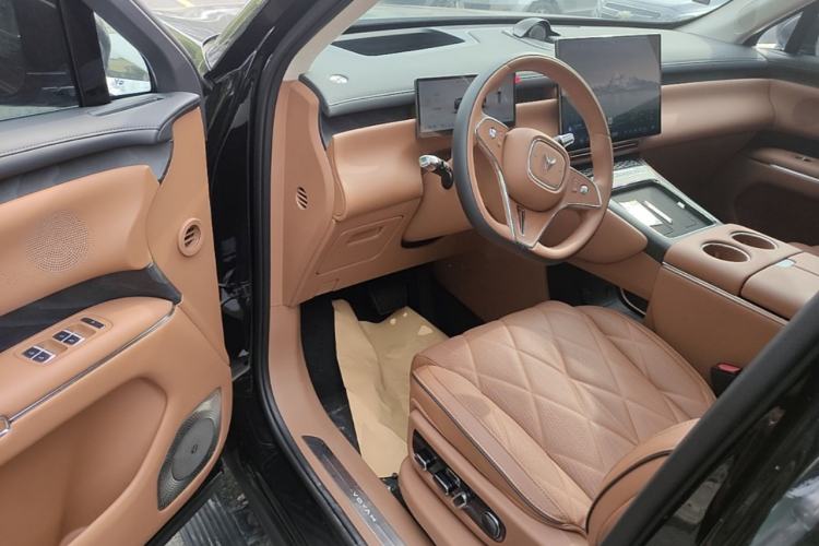 Used VOYAH Titan 2026 Model Max+ Driver Seat