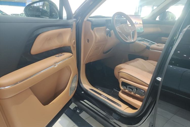 Used VOYAH Titan 2026 Model Max+ Driver Seat