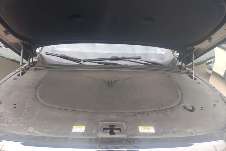 Used VOYAH Titan 2026 Model Max Engine Bay