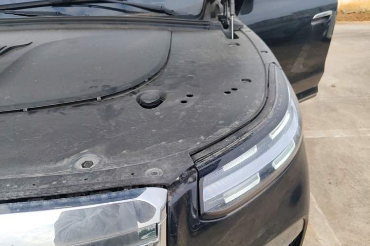 Used VOYAH Titan 2026 Model Max+ Engine Bay Left