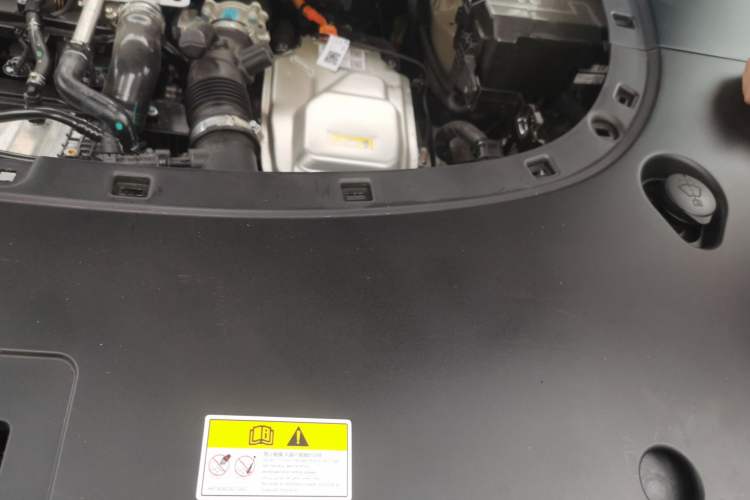 Used VOYAH Titan 2026 Model Max+ Engine Bay Left