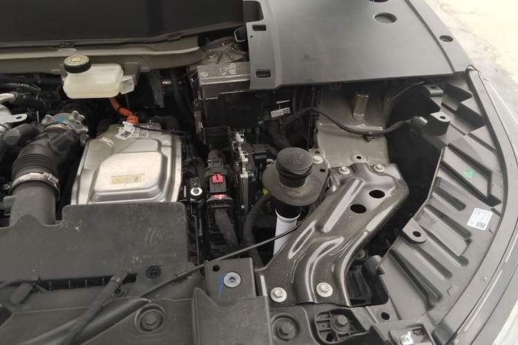 Used VOYAH Titan 2026 Model Max+ Engine Bay Left