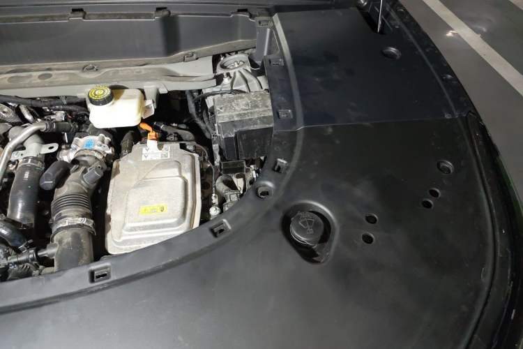 Used VOYAH Titan 2026 Model Max+ Engine Bay Left
