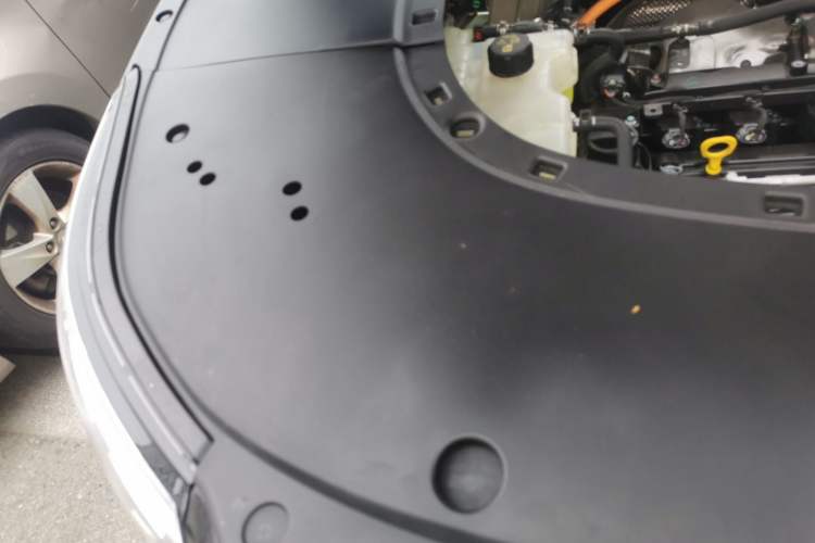 Used VOYAH Titan 2026 Model Max+ Engine Bay Right