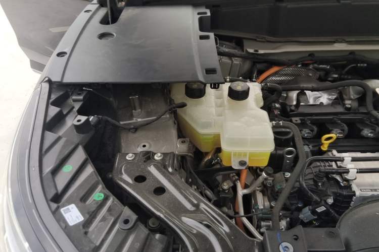 Used VOYAH Titan 2026 Model Max+ Engine Bay Right