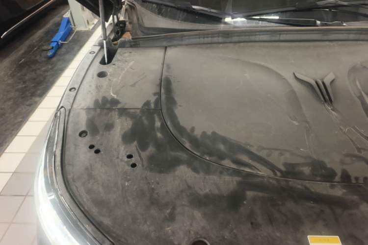 Used VOYAH Titan 2026 Model Max+ Engine Bay Right