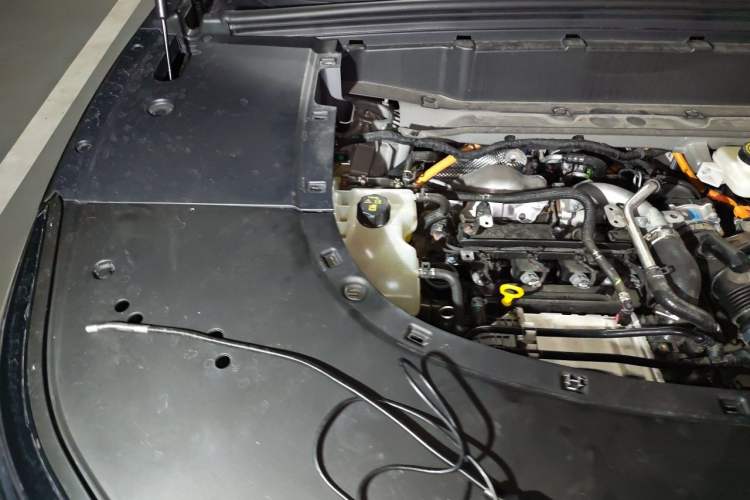 Used VOYAH Titan 2026 Model Max+ Engine Bay Right