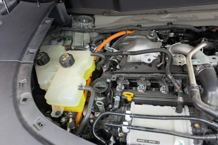 Used VOYAH Titan 2026 Model Max Engine Bay Right