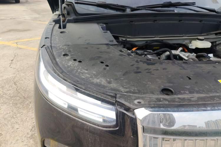 Used VOYAH Titan 2026 Model Max+ Engine Bay Right