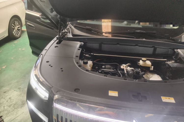 Used VOYAH Titan 2026 Model Max+ Engine Bay Right