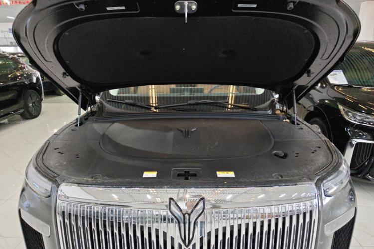 Used VOYAH Titan 2026 Model Max Engine Bay