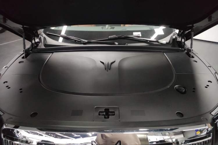 Used VOYAH Titan 2026 Model Max+ Engine Bay