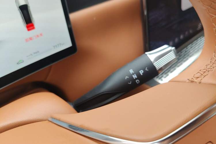 Used VOYAH Titan 2026 Model Max+ Gear Lever
