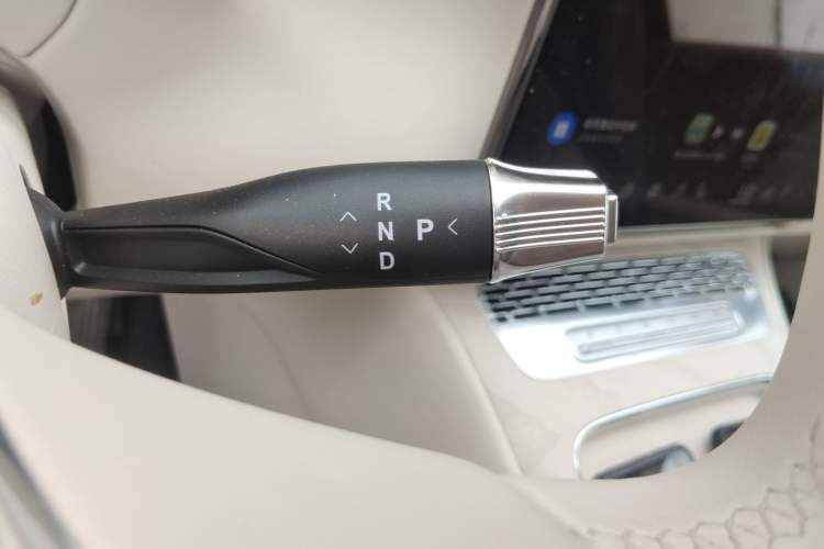 Used VOYAH Titan 2026 Model Max+ Gear Lever