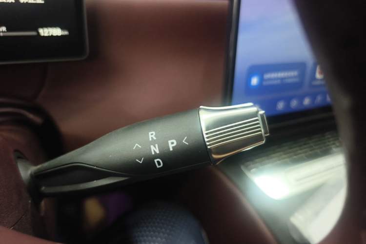 Used VOYAH Titan 2026 Model Max+ Gear Lever