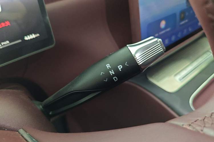 Used VOYAH Titan 2026 Model Max+ Gear Lever