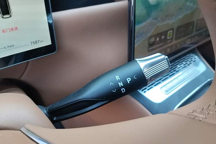 Used VOYAH Titan 2026 Model Max+ Gear Lever