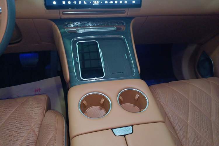 Used VOYAH Titan 2026 Model Max+ Gear Lever