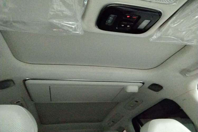 Used VOYAH Titan 2026 Model Max Headliner