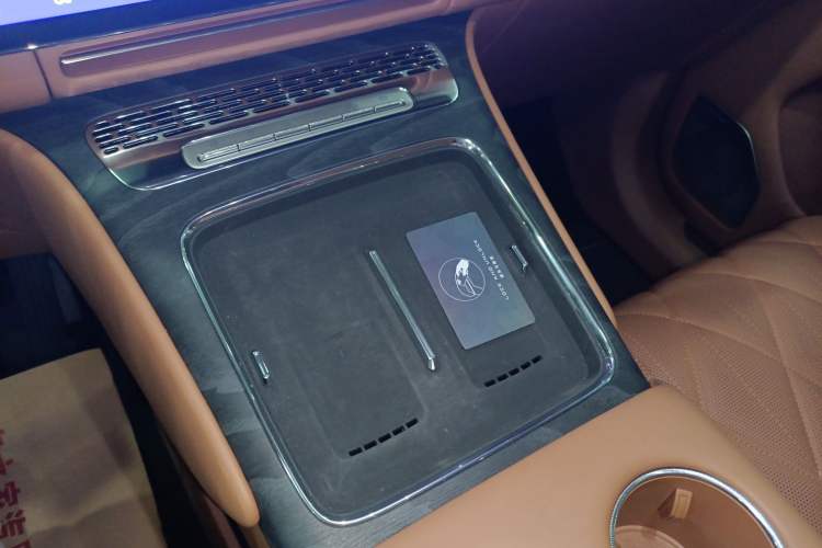 Used VOYAH Titan 2026 Model Max+ Interior 1
