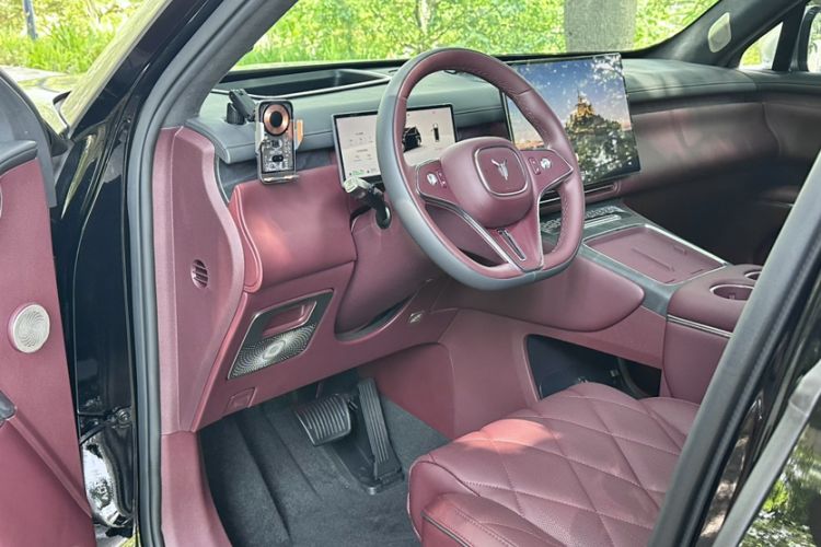 Used VOYAH Titan 2026 Model Max+ Interior 4