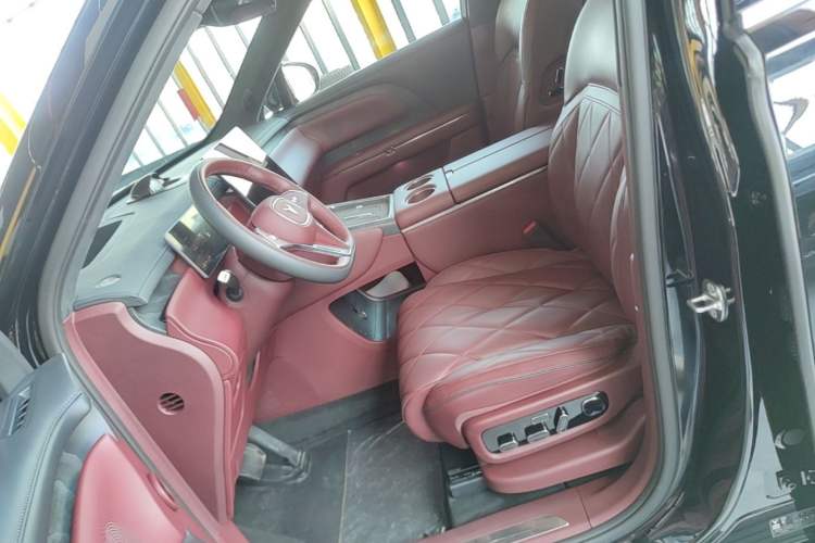 Used VOYAH Titan 2026 Model Max+ Left Front Seat