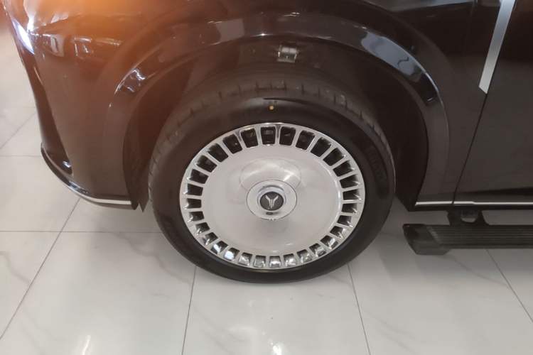 Used VOYAH Titan 2026 Model Max+ Left Front Wheel Hub